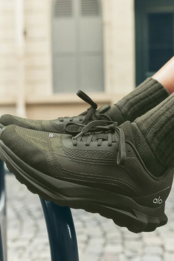 ALO Runner Green Olive - Image 7