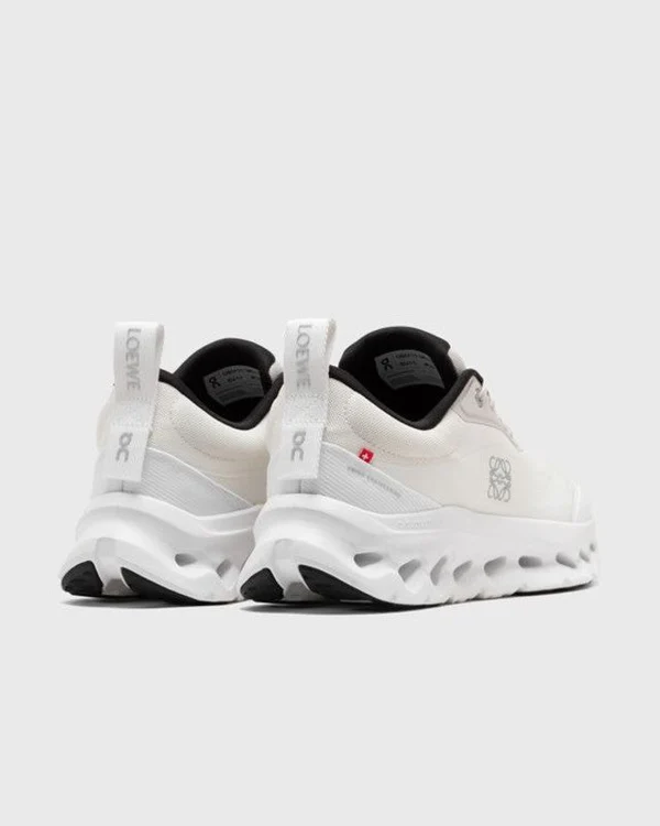 LOEWE x On Cloudtilt 2.0 Sand White - Image 4