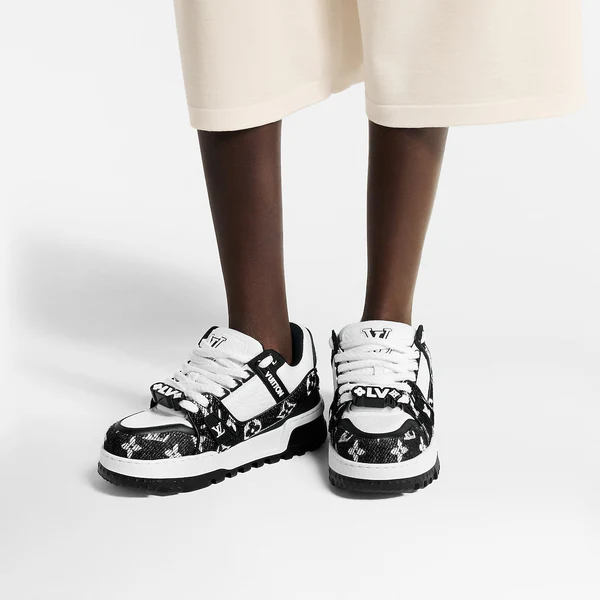 Louis Vuitton Trainer Maxi Black Sneaker - Image 5