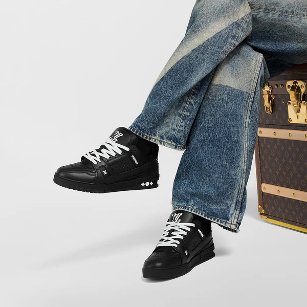 Louis Vuitton Black Trainer - Image 5